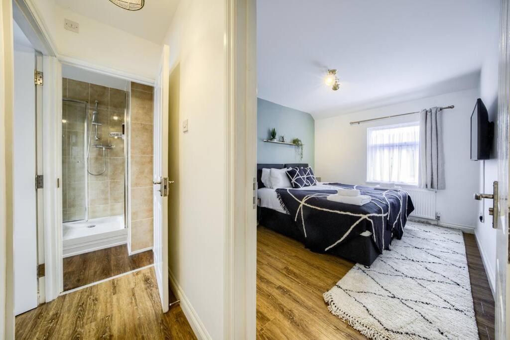 Low Rate For A 4-Bedroom House In Coventry With Free Unlimited Wi-Fi 2 Car Parking 53 Qmc ภายนอก รูปภาพ
