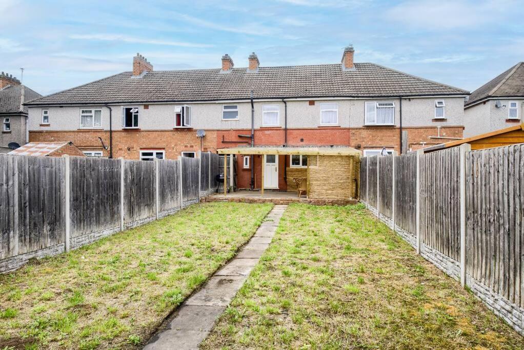 Low Rate For A 4-Bedroom House In Coventry With Free Unlimited Wi-Fi 2 Car Parking 53 Qmc ภายนอก รูปภาพ